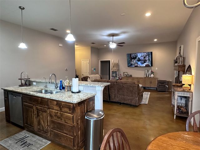 1212 Bowman Ridge Road, Stephenville, TX 76401