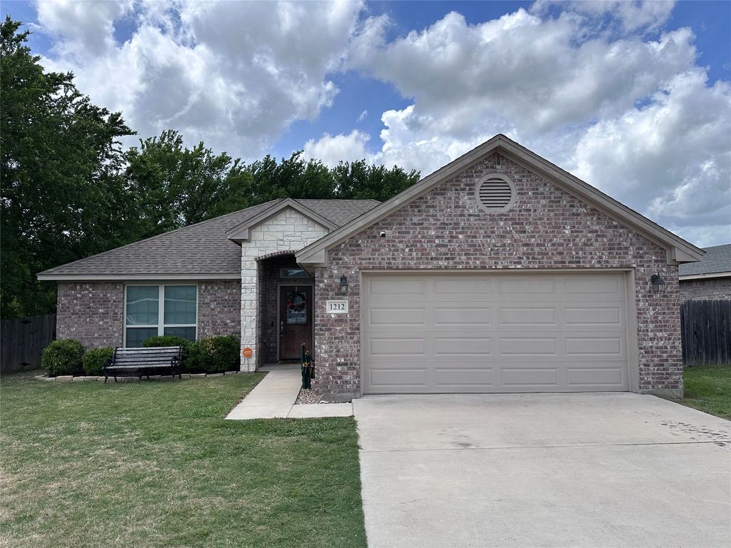 1212 Bowman Ridge Road, Stephenville, TX 76401