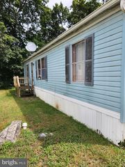 5169 E TRINDLE RD, Mechanicsburg, PA 17050