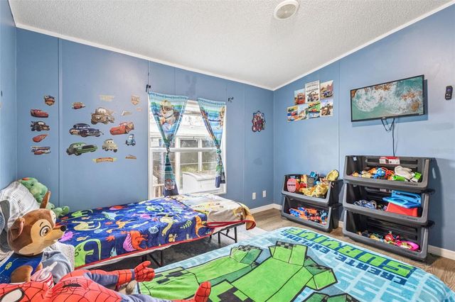 4 CAYMAN CIRCLE, Umatilla, FL 32784