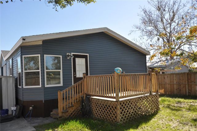 4 CAYMAN CIRCLE, Umatilla, FL 32784