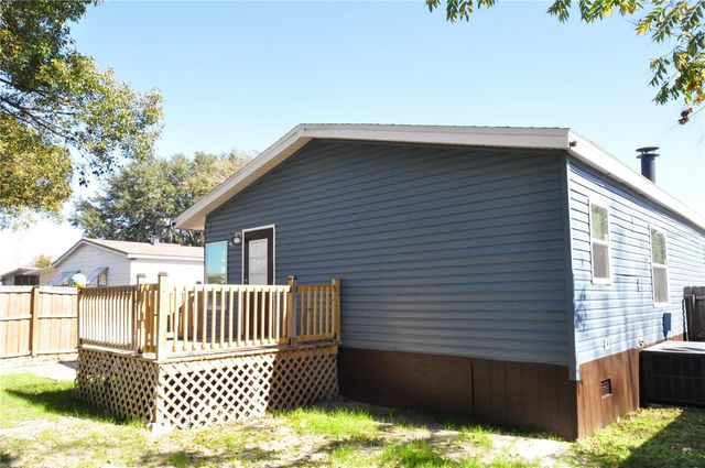 4 CAYMAN CIRCLE, Umatilla, FL 32784