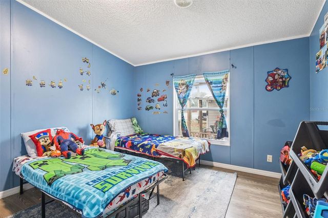 4 CAYMAN CIRCLE, Umatilla, FL 32784