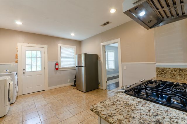 2317 Honeysuckle Avenue, Fort Worth, TX 76111