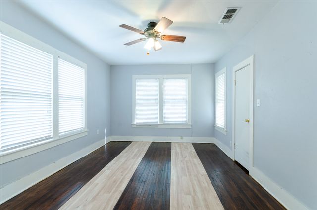 2317 Honeysuckle Avenue, Fort Worth, TX 76111