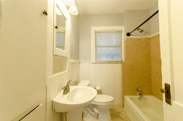 2317 Honeysuckle Avenue, Fort Worth, TX 76111