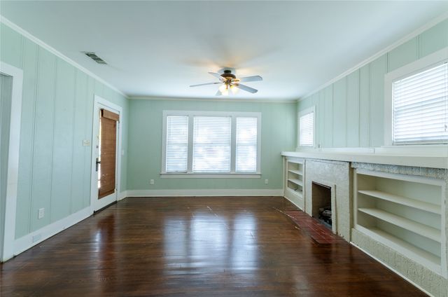 2317 Honeysuckle Avenue, Fort Worth, TX 76111