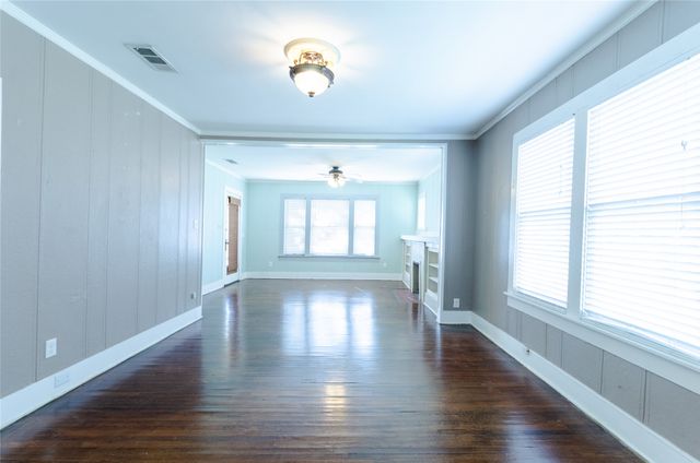 2317 Honeysuckle Avenue, Fort Worth, TX 76111