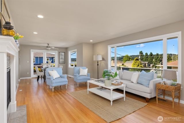 18420 Torgeson Avenue NE, Poulsbo, WA 98370