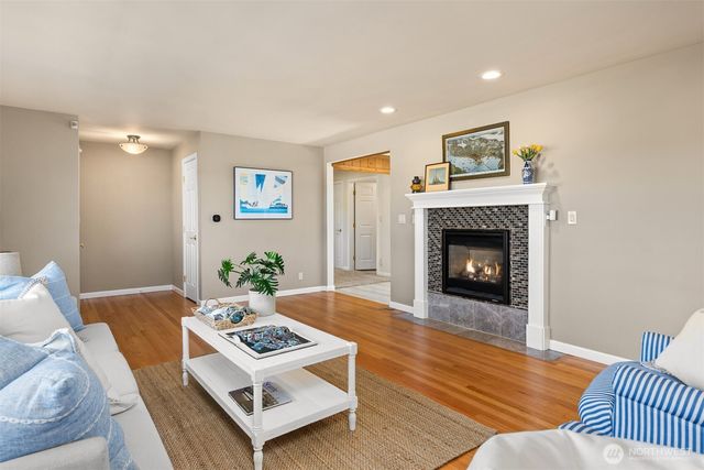 18420 Torgeson Avenue NE, Poulsbo, WA 98370