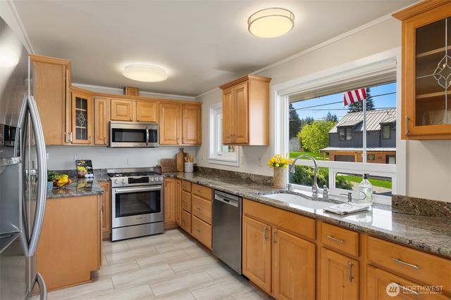 18420 Torgeson Avenue NE, Poulsbo, WA 98370