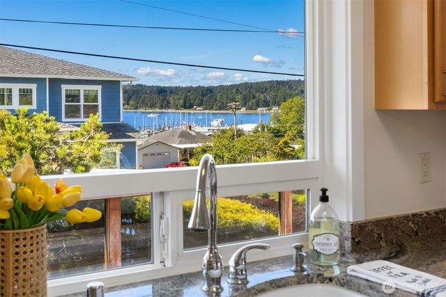 18420 Torgeson Avenue NE, Poulsbo, WA 98370