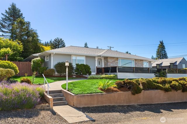 18420 Torgeson Avenue NE, Poulsbo, WA 98370