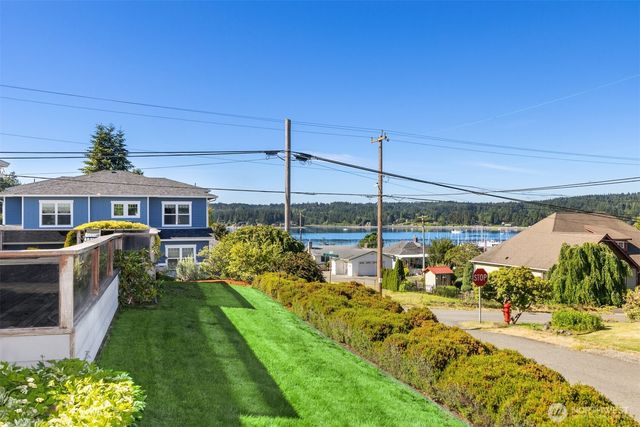 18420 Torgeson Avenue NE, Poulsbo, WA 98370