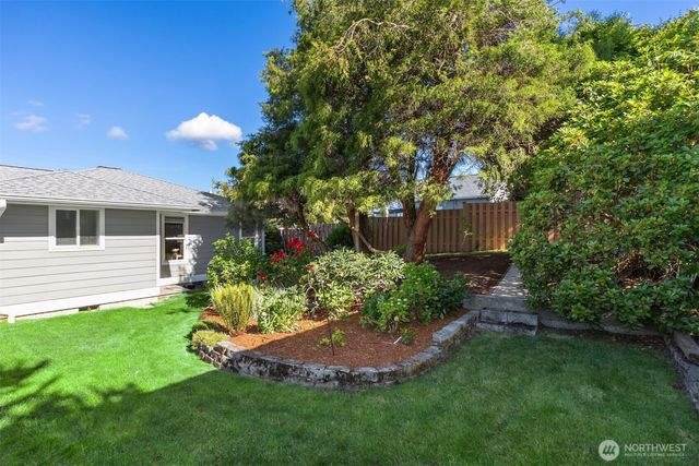 18420 Torgeson Avenue NE, Poulsbo, WA 98370