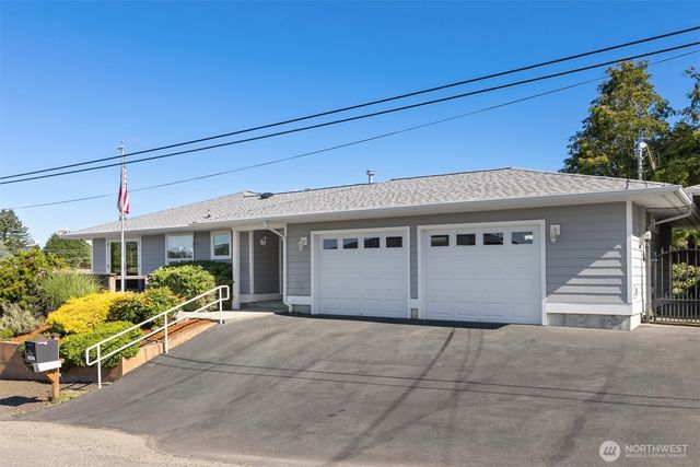 18420 Torgeson Avenue NE, Poulsbo, WA 98370