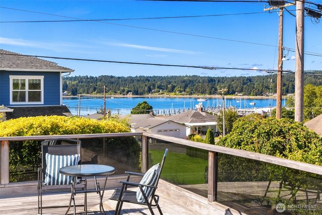 18420 Torgeson Avenue NE, Poulsbo, WA 98370