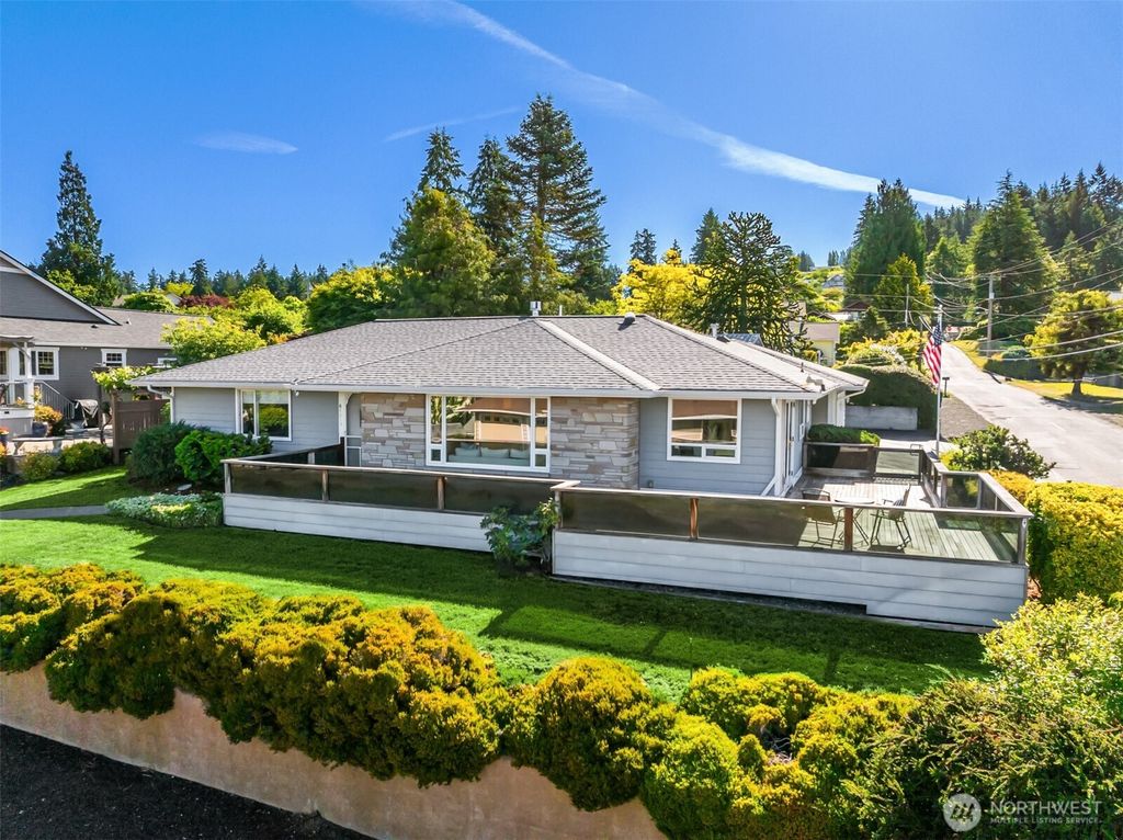 18420 Torgeson Avenue NE, Poulsbo, WA 98370
