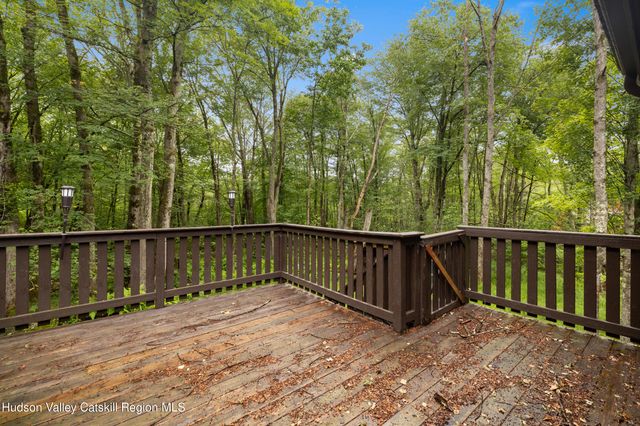 33 Meadowlark Lane, Woodridge, NY 12789