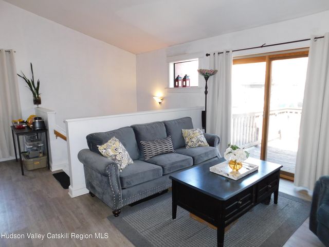 33 Meadowlark Lane, Woodridge, NY 12789