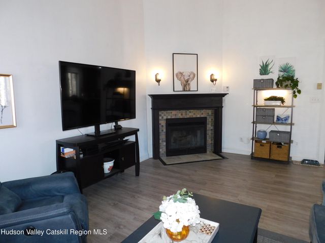 33 Meadowlark Lane, Woodridge, NY 12789