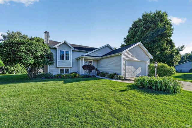11664 Red Oak Drive, Granger, IN 46530
