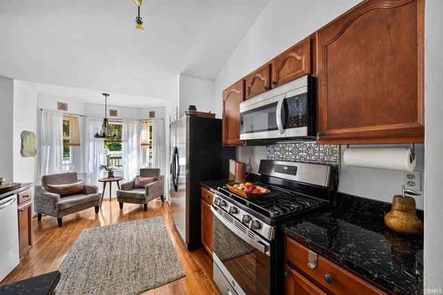 11664 Red Oak Drive, Granger, IN 46530