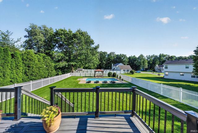 11664 Red Oak Drive, Granger, IN 46530