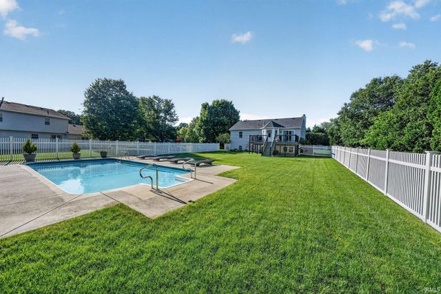 11664 Red Oak Drive, Granger, IN 46530