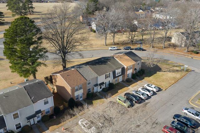 1509 Darren CIR, Portsmouth, VA 23701