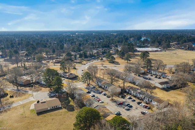 1509 Darren CIR, Portsmouth, VA 23701