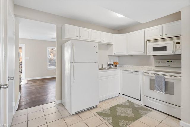 1509 Darren CIR, Portsmouth, VA 23701