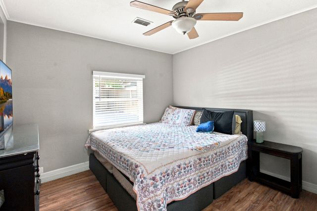 1835 S 3rd Street, Conroe, TX 77301