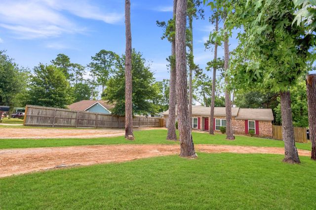 1835 S 3rd Street, Conroe, TX 77301