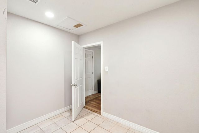 1835 S 3rd Street, Conroe, TX 77301