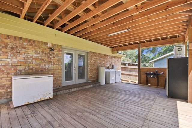 1835 S 3rd Street, Conroe, TX 77301