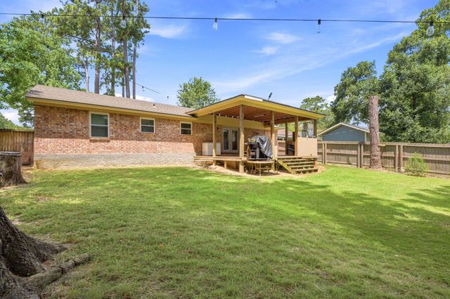 1835 S 3rd Street, Conroe, TX 77301