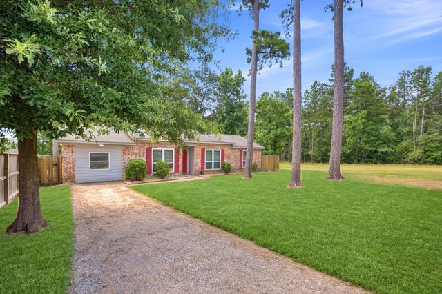 1835 S 3rd Street, Conroe, TX 77301