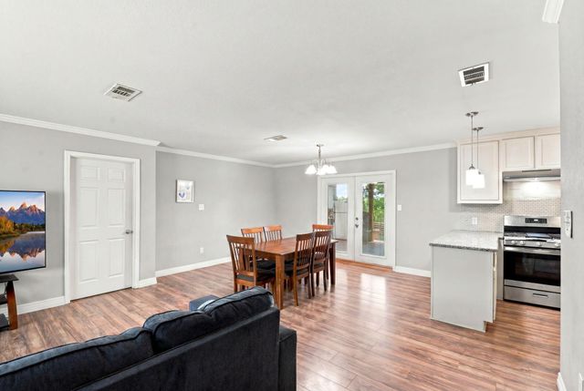 1835 S 3rd Street, Conroe, TX 77301