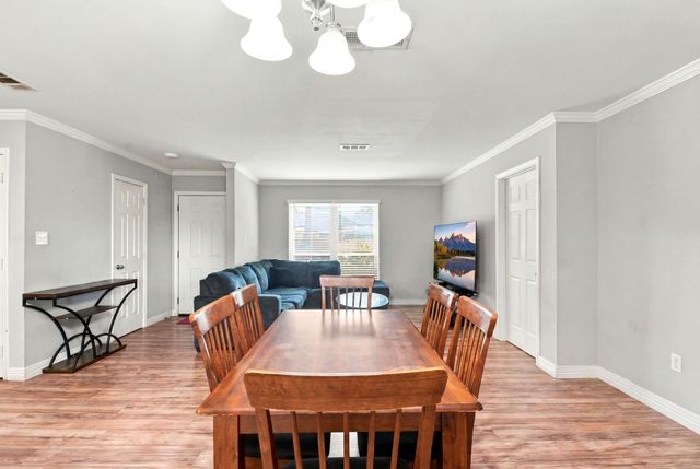 1835 S 3rd Street, Conroe, TX 77301