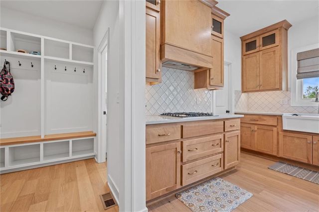 2705 NE Wheatley Drive, Blue Springs, MO 64029