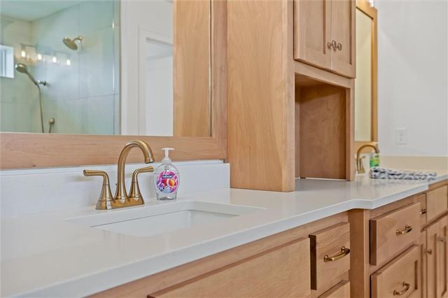 2705 NE Wheatley Drive, Blue Springs, MO 64029