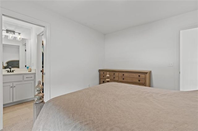 2705 NE Wheatley Drive, Blue Springs, MO 64029