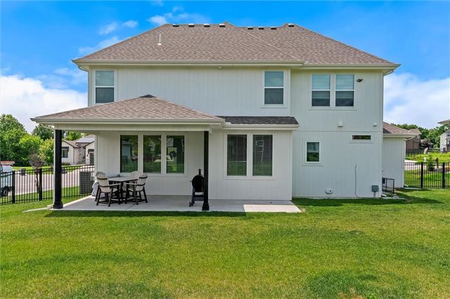2705 NE Wheatley Drive, Blue Springs, MO 64029