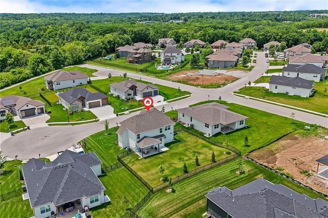 2705 NE Wheatley Drive, Blue Springs, MO 64029