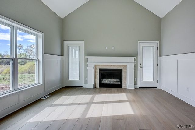 6685 Curtis Court, Lockport Town, NY 14094