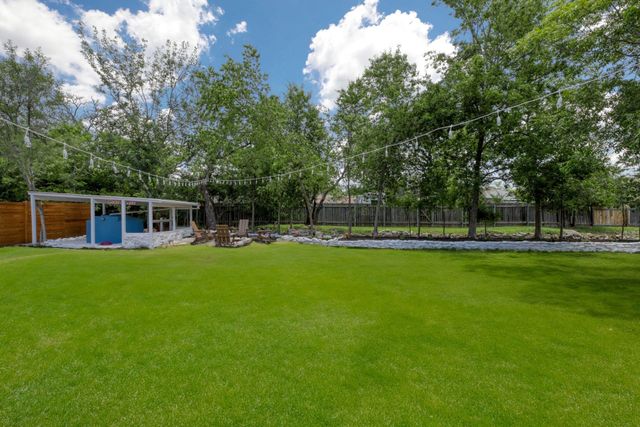 13207 Fencerail RD, Manchaca, TX 78652