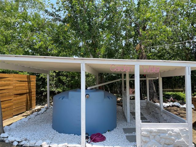 13207 Fencerail RD, Manchaca, TX 78652