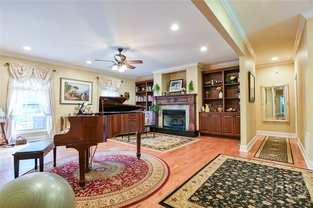 283 Creekside Drive, Arnoldsville, GA 30619