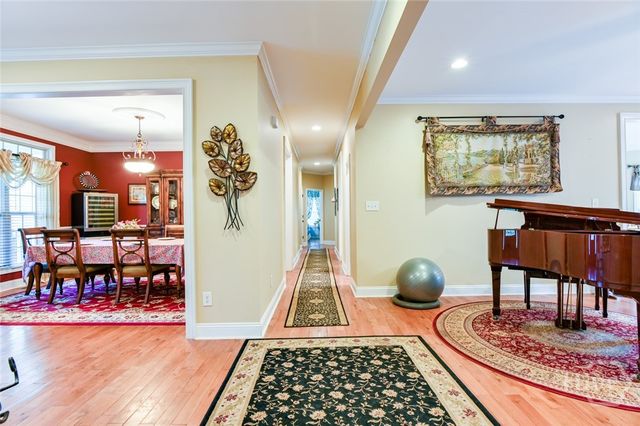 283 Creekside Drive, Arnoldsville, GA 30619